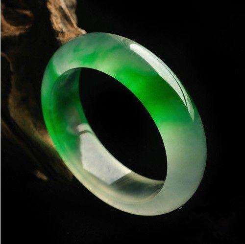 一、 翡翠市场概览：价格与品质的微妙平衡