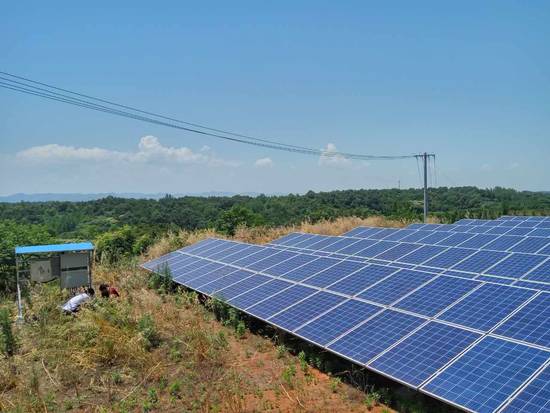 四、 光伏、AI算力等领域需求增长，推动白银价格上涨