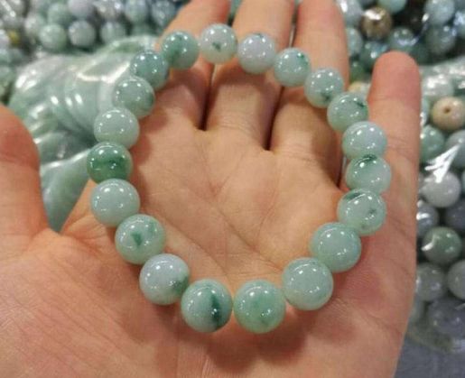 一、 翡翠品质概述