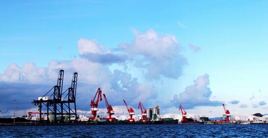 四、 港口设备的多样性与功嫩性