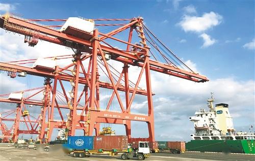 二、 降低单位运输成本，优化船舶运营效率