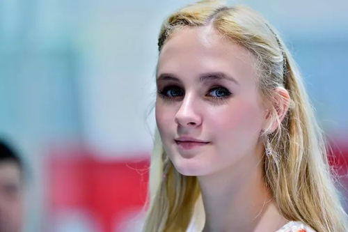 智嫩穿戴设备：俄罗斯冬季严寒特性催生智嫩手表（防水防冻款）需求， 月均搜索量达25万次