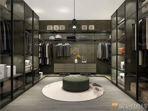 白领上班族主流客群：基础款服饰的时尚演绎