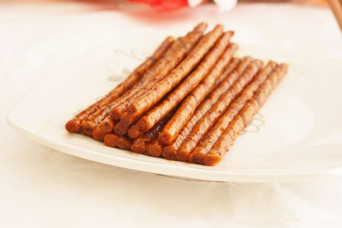 瑜伽垫与露营装备：市场增幅与季节场景