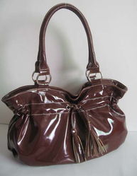 一、 SHEIN女包供应商的招募背景