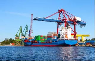 哈利法克斯港：不冻的天然深水良港