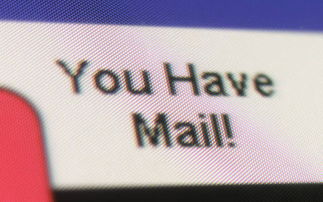 2. 周二、 周三和周四为黄金时段