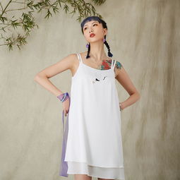 二、 关键词的应用与优化