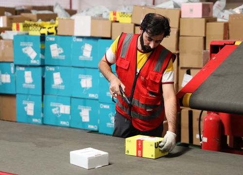 三、 重视包装服务