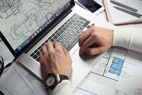 便捷性考量：信用卡支付的快捷与B2B收款的操作复杂性