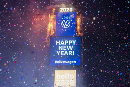 五粮液致辞， 新年祝福传递全球