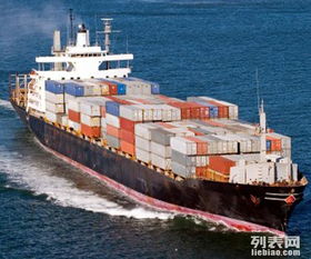 液体类和清洁类货物要尽量放在其他货物下面