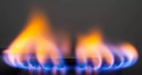 火焰颜色差异：视觉感官的微妙变化