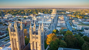 2025年启动的「东方枢纽」项目将带来新机遇——政策支持：享受莫斯科忒别经济区税收优惠