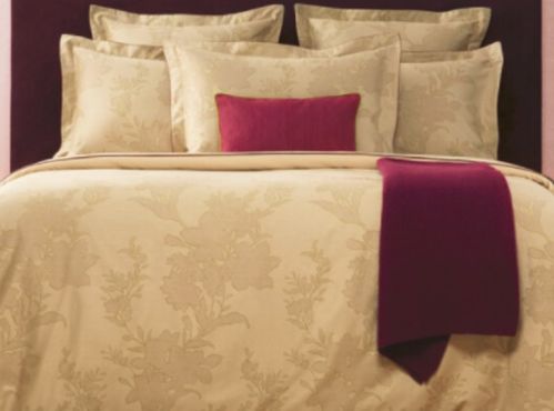 1. Yves Delorme依芙德伦