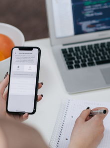 一、 及时处理退款和投诉问题