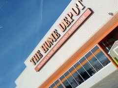 HomeDepot线上发货为主， 配送范围有限