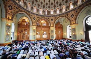 宗教习俗与消费潮流：中东斋月对国际快递的直接影响