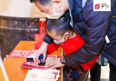 二、 国潮与时尚的碰撞，四重体验活动引燃购物热情