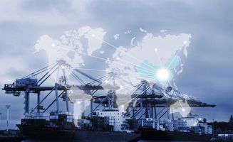 当前国际贸易形势的挑战与机遇