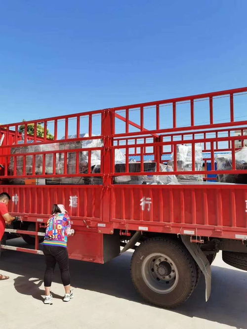 高栏车：灵活装卸新选择