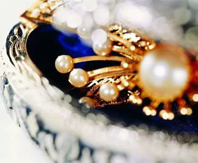 九、俄罗斯饰品市场规模与趋势